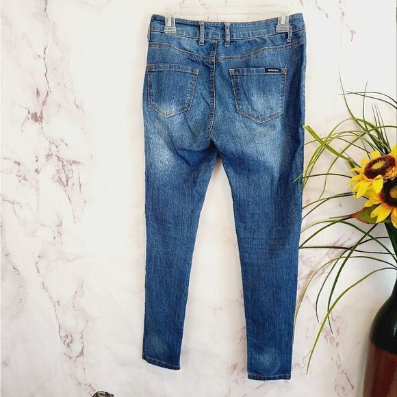 Monarda London based Meadows store skinny jeans - Picture 3 of 6